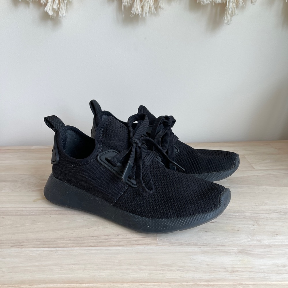 People Footwear Running Shoe Size 7 Black womens